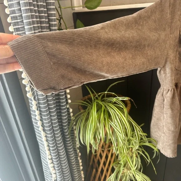 Woman's Taupe Corduroy Lightweight Ruffled Jacket‎ size XL - Picture 9 of 11